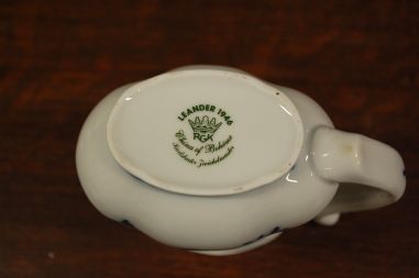 (n-2942) Leander 1946, RGK, China of Boheme Karlsbader, sibulamustriga eriline mineraalveekruus