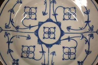 (n-3047/2) Bavaria Winterling õlelillemustriga supi-pastataldrikud, 4tk