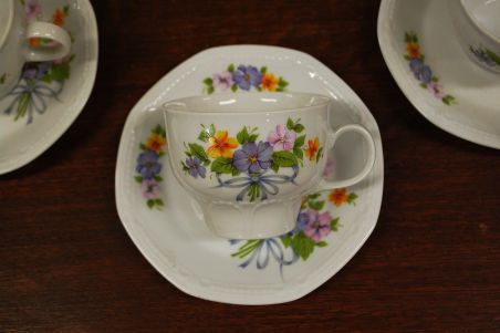 (n-3052/7) Bavaria Mitterteich võõrasemadega tassid-taldrikud, 6tk