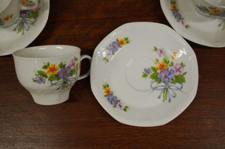 (n-3052/7) Bavaria Mitterteich võõrasemadega tassid-taldrikud, 6tk