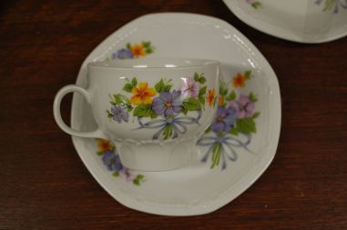 (n-3052/7) Bavaria Mitterteich võõrasemadega tassid-taldrikud, 6tk