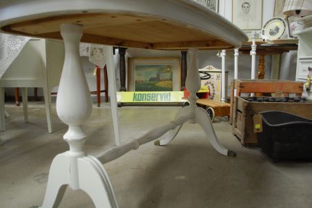 (L-569) Valge suurem ovvalne diivanilaud (L-569) Valge suurem ovvalne diivanilaud