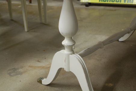 (L-569) Valge suurem ovvalne diivanilaud (L-569) Valge suurem ovvalne diivanilaud