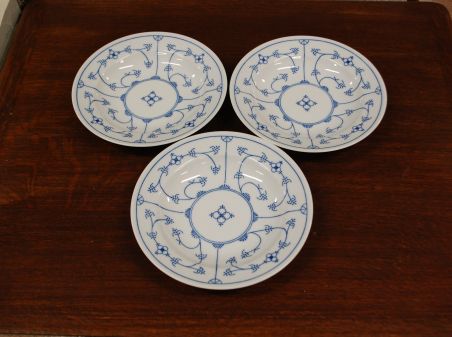 (n-6516/3) Jäger Eisenberg, Original Blau Saks, õlelillemustriga supi-pastataldrikud, 3tk