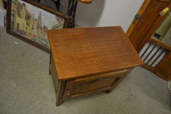 (n-6522) Väiksem kummut, öökapp 2