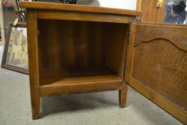 (n-6522) Väiksem kummut, öökapp