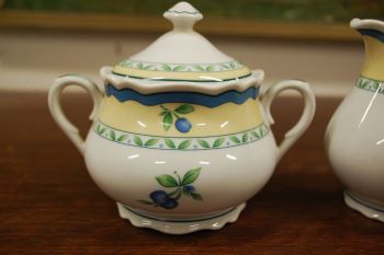 (n-6525/5) Heinrich Winterling Marktleuthen, puuviljadega suhkrutoos ja koorekann komplektis 2