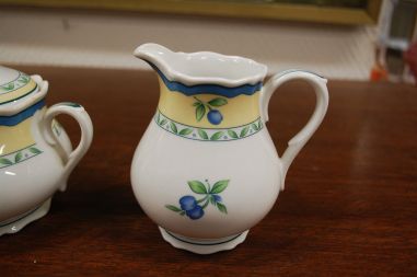 (n-6525/5) Heinrich Winterling Marktleuthen, puuviljadega suhkrutoos ja koorekann komplektis