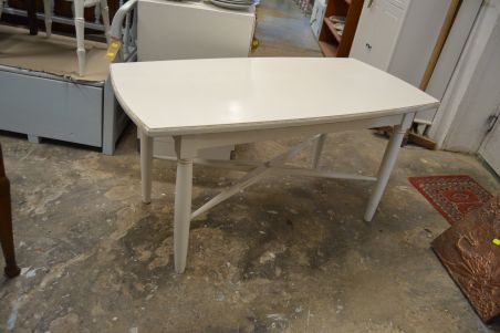 (L-575) Valge suurem diivanilaud (L-575) Valge suurem diivanilaud