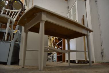 (L-575) Valge suurem diivanilaud