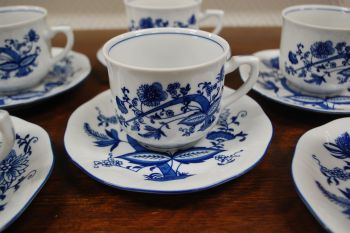 (n-6532/2) Korona Porzellan, sibulamustriga kohvitassid-taldrikud, 6tk 2