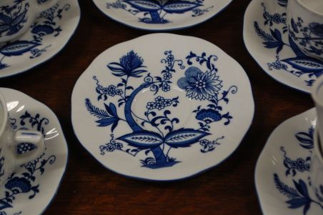 (n-6532/2) Korona Porzellan, sibulamustriga kohvitassid-taldrikud, 6tk (n-6532/2) Korona Porzellan, sibulamustriga kohvitassid-taldrikud, 6tk