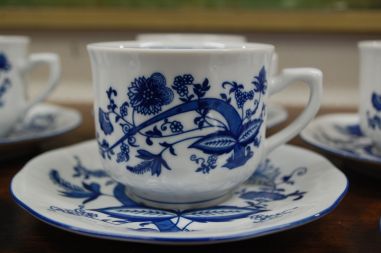 (n-6532/2) Korona Porzellan, sibulamustriga kohvitassid-taldrikud, 6tk