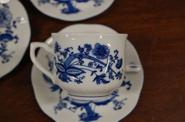 (n-6532/2) Korona Porzellan, sibulamustriga kohvitassid-taldrikud, 6tk