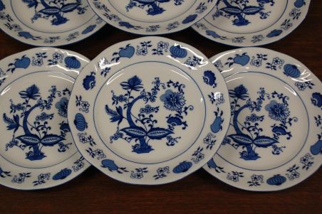 (n-6532/5) Korona Porzellan, sibulamustriga salatitaldrikud, 6tk