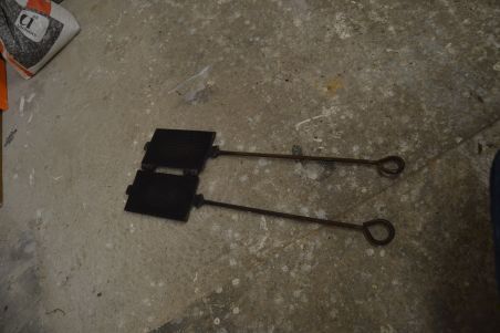 (n-6538) Vanad päevinäinud vahvlirauad