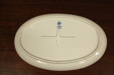 (n-6546) Jlmenau, Henneberg Porzellan, Echt Kobalt, sibulamustriga ovaalne vaagen