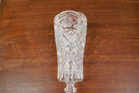 (n-6553) Anna Hütte, kristallvaas jalal