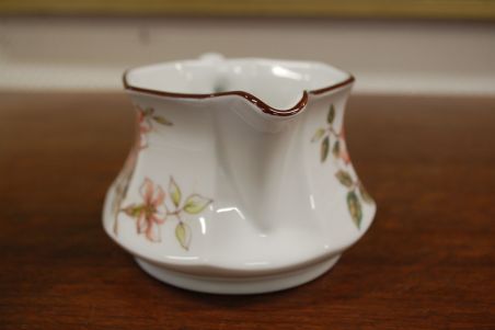 (n-6556/5) Bavaria Winterling Marktleuthen, õunapuuõitega kastmenõu