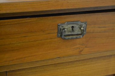 (L-583) Peegliga kummut