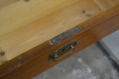 (L-583) Peegliga kummut