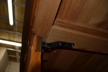 (L-583) Peegliga kummut