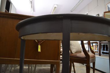 (L-547/3) Tumehall konsoollaud