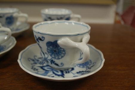 (n-6566/2) Bleu Danube, sibulamustriga kohvitassid-taldrikud, 4tk (n-6566/2) Bleu Danube, sibulamustriga kohvitassid-taldrikud, 4tk