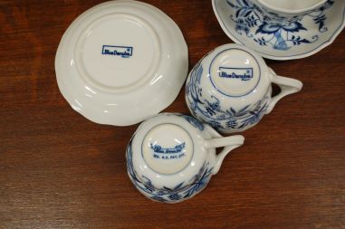 (n-6566/2) Bleu Danube, sibulamustriga kohvitassid-taldrikud, 4tk