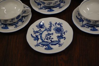 (n-6574/1) Korona, sibulamustriga kohvitassid-taldrikud, 6tk