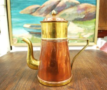 (n-6584) Metallist kann sõelaga