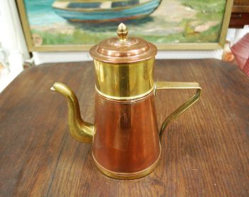 (n-6584) Metallist kann sõelaga 2