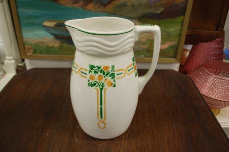 (n-6593) Suur õunapuudega kann