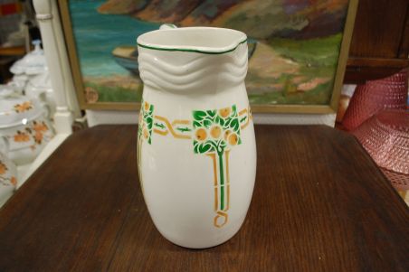 (n-6593) Suur õunapuudega kann