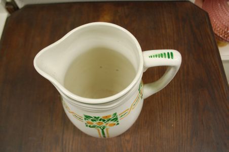 (n-6593) Suur õunapuudega kann