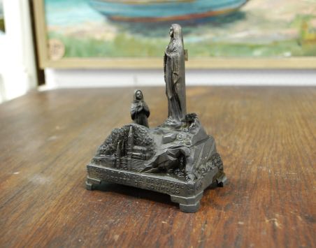 (n-6649) La Grotte de Lourdes,  metallist mängutoos