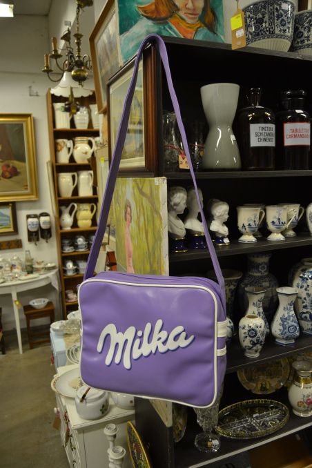 (n-6663) Retro Milka õlakott, tootja Mano (n-6663) Retro Milka õlakott, tootja Mano