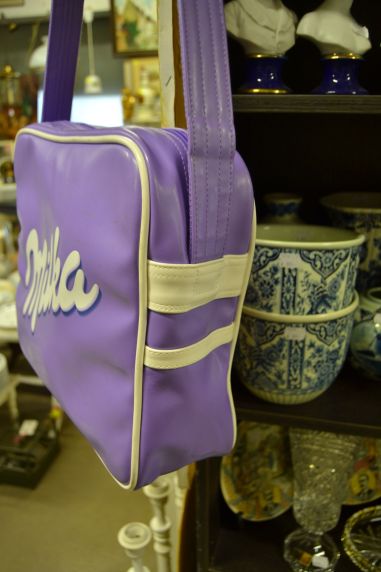 (n-6663) Retro Milka õlakott, tootja Mano