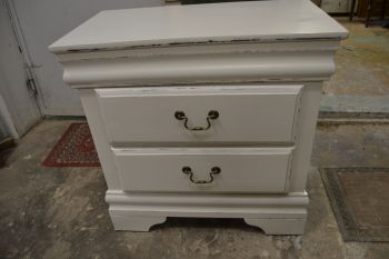 (L-588) Valge kahe sahtliga kummut 2