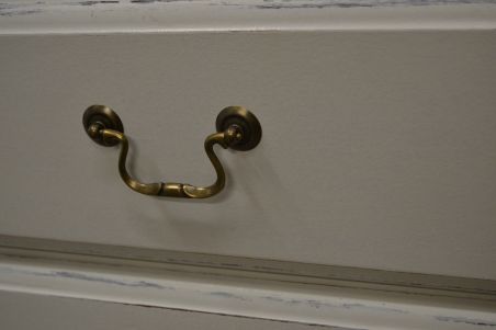 (L-588) Valge kahe sahtliga kummut (L-588) Valge kahe sahtliga kummut