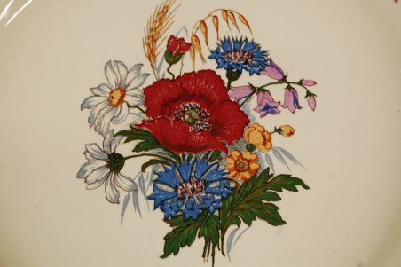 (n-6705) Sarreguemines, Agreste moonide-ja rukkililledega vaagen (n-6705) Sarreguemines, Agreste moonide-ja rukkililledega vaagen