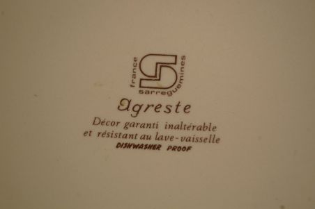 (n-6705) Sarreguemines, Agreste moonide-ja rukkililledega vaagen (n-6705) Sarreguemines, Agreste moonide-ja rukkililledega vaagen