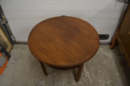 (L-596) Kahe tasapinnaga tammest diivanilaud (L-596) Kahe tasapinnaga tammest diivanilaud