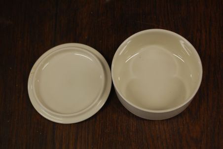 (n-6714) Villeroy & Boch American Sampler, kaanega toos