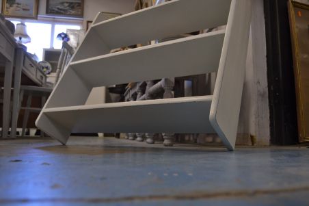 (L-600) Valge seinariiul (L-600) Valge seinariiul