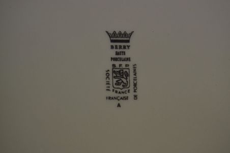 (n-6735/2) Vähiga mereanni taldrikud  5 tk,  Berry Haute Porcelaine, France