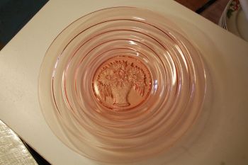 (n-6745) Roosa klaasvaagen/kauss