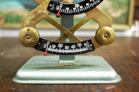 (L-613) Bilateral, vana kirjakaal