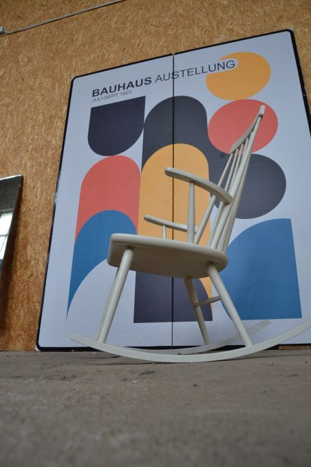 (L-635) Valge kiiktool (L-635) Valge kiiktool