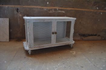 (n-6802) Valge kummut